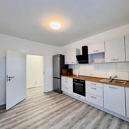 Helle Erdgeschosswohnung In Fuer Bis Zu 4 Personen 公寓 *