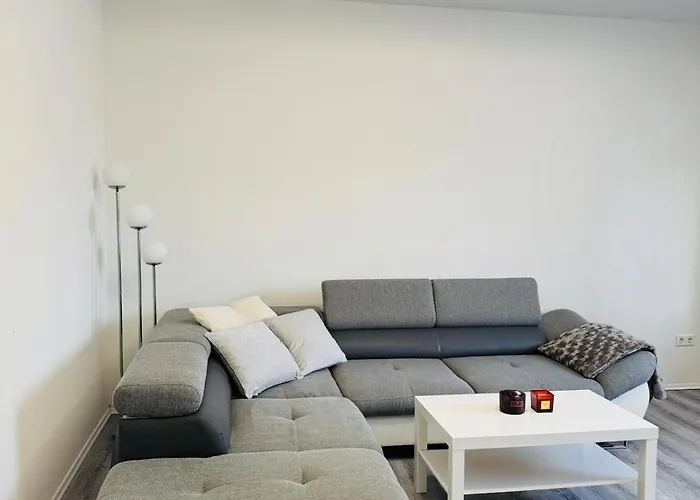 Helle Erdgeschosswohnung In Fuer Bis Zu 4 Personen 公寓