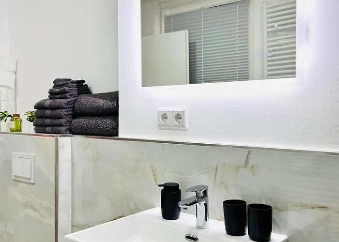 Helle Erdgeschosswohnung In Fuer Bis Zu 4 Personen * 哈姆