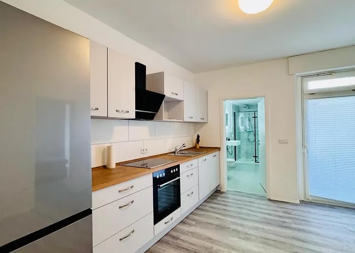 Helle Erdgeschosswohnung In Fuer Bis Zu 4 Personen * 哈姆